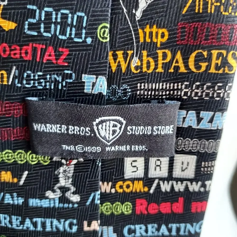 Warner Brothers 1999 y2k Cartoon Character Vintage Silk Tech Web Suit Neck Tie